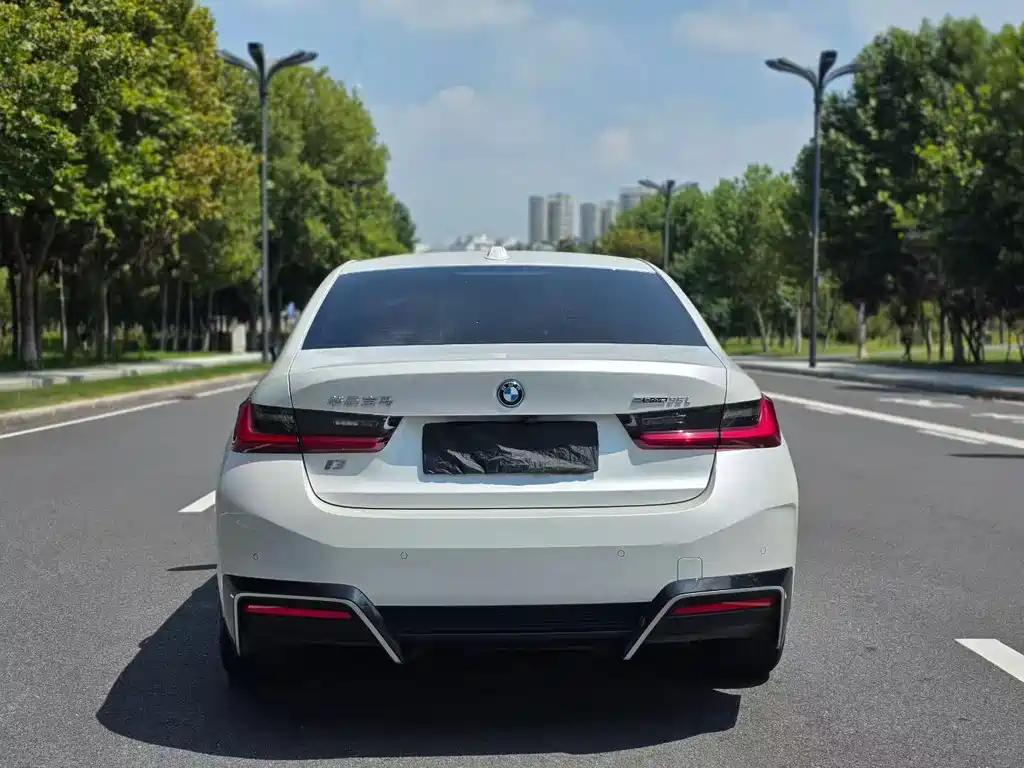 BMW i3 — фото 8