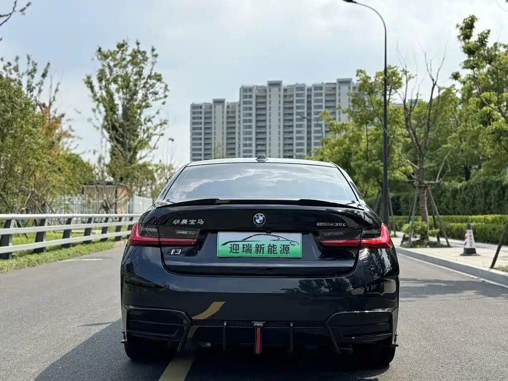 BMW i3 — фото 4