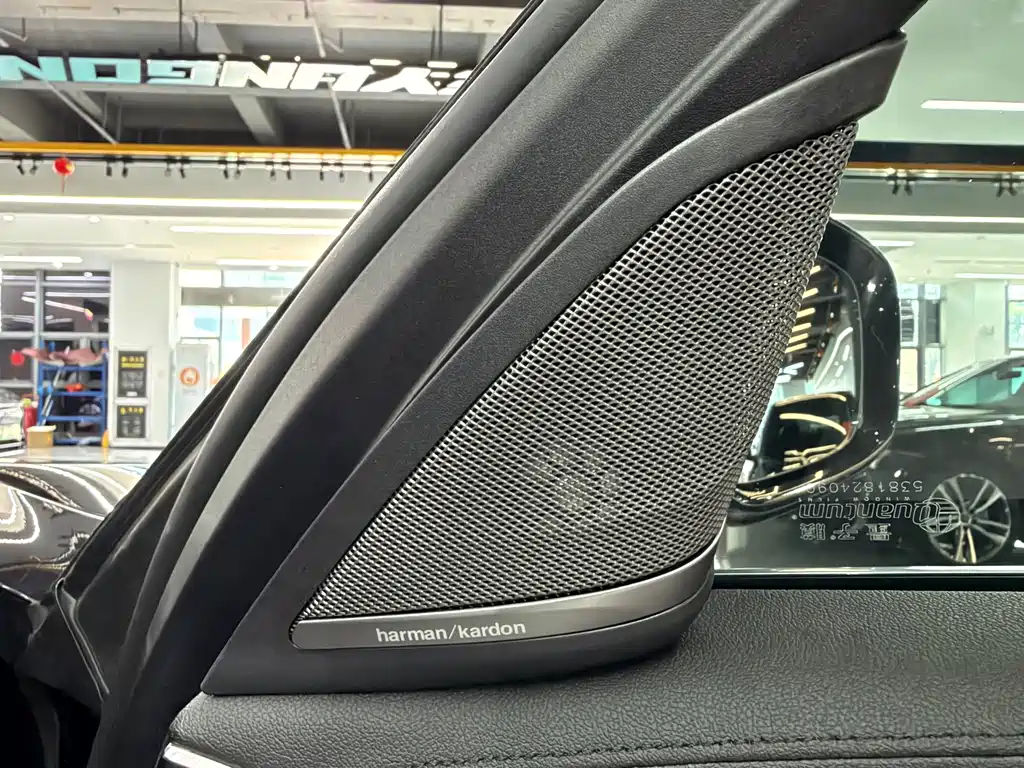 BMW 5 Series — фото 13
