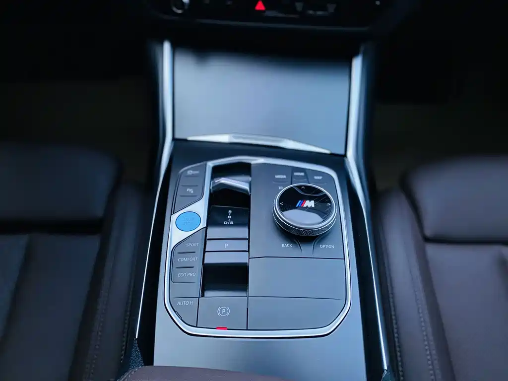 BMW i3 — фото 8