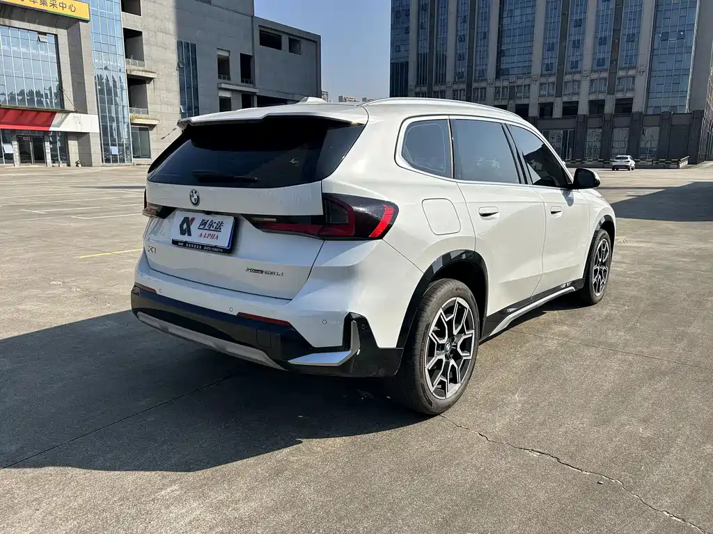 BMW X1 — фото 4