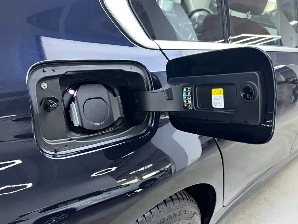 BMW i3 — фото 8