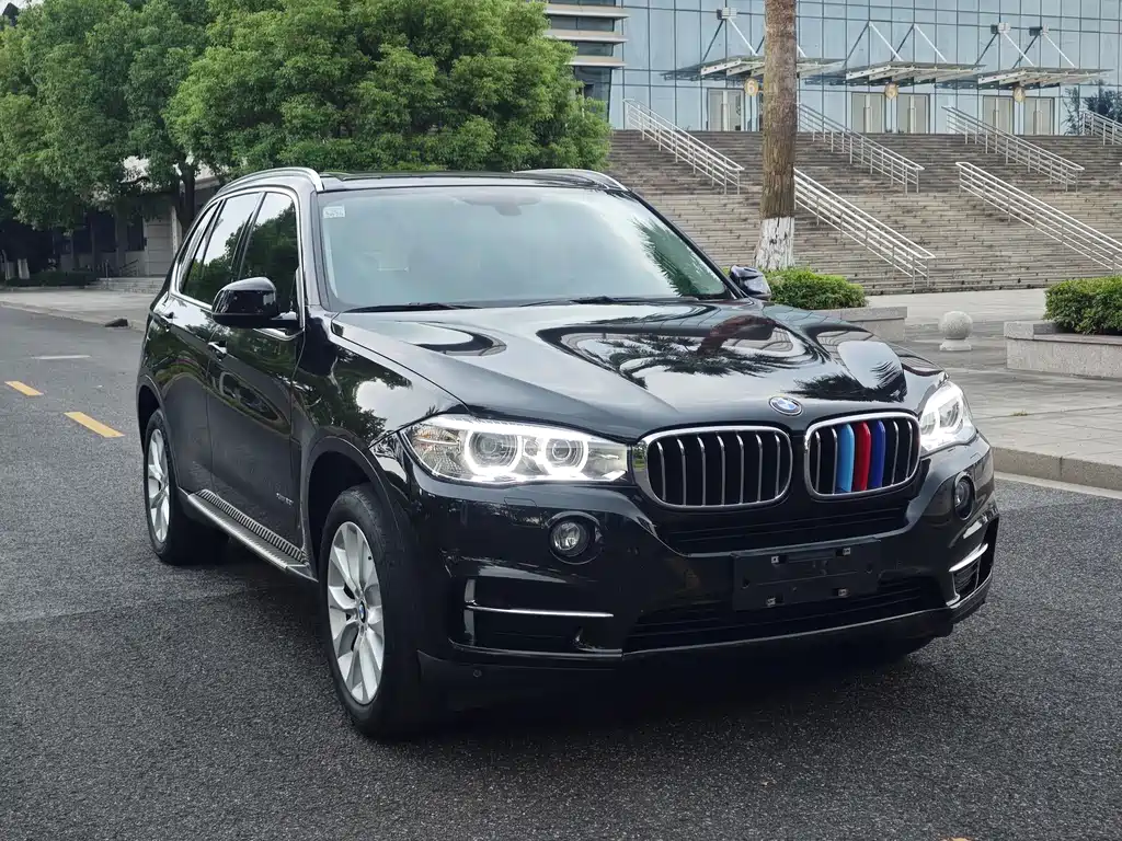 BMW X5 (Import) — фото 3