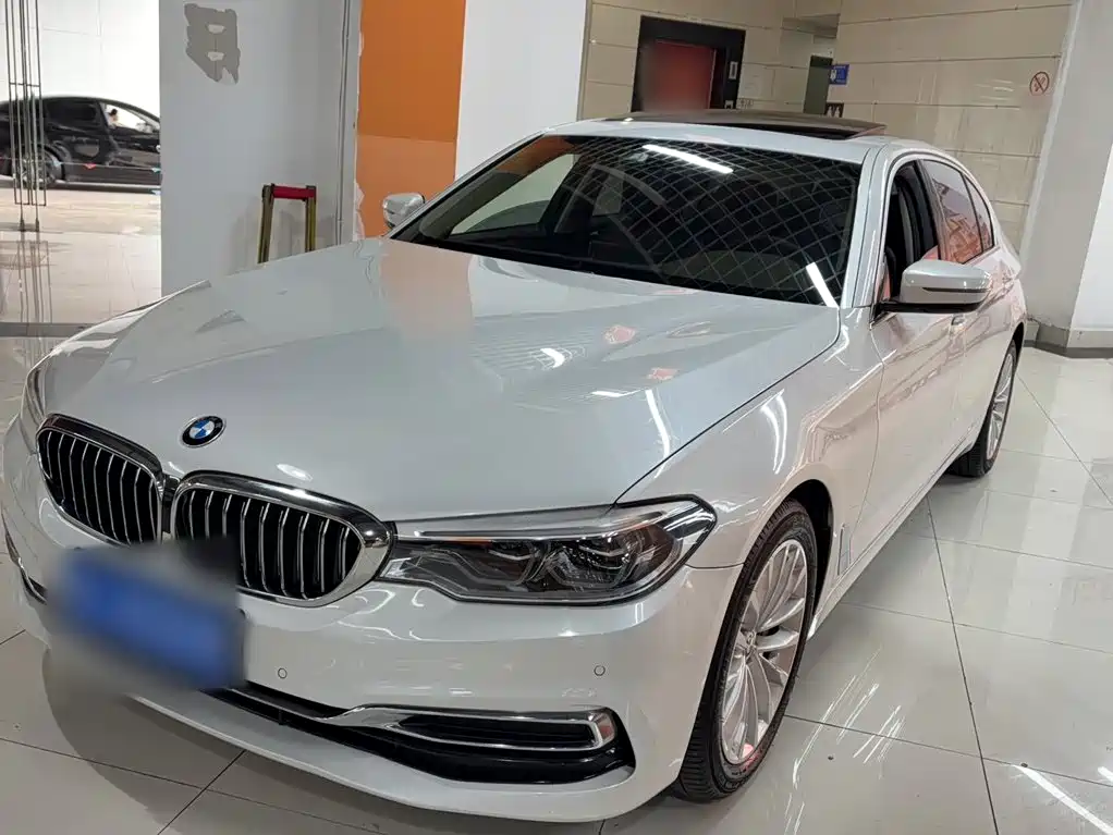 BMW 5 Series — фото 2