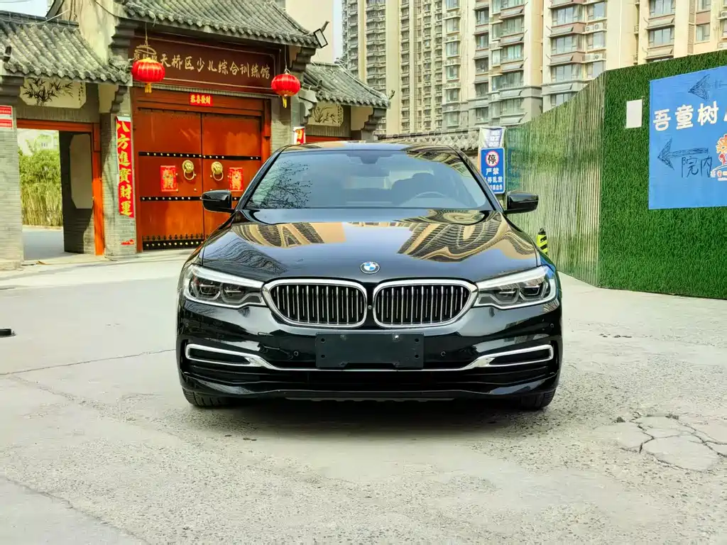 BMW 5 Series — фото 2