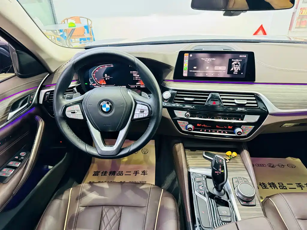 BMW 5 Series — фото 11