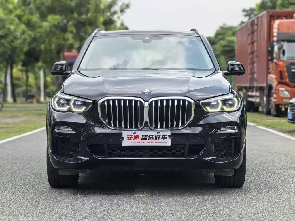 BMW X5 (Import) — фото 2