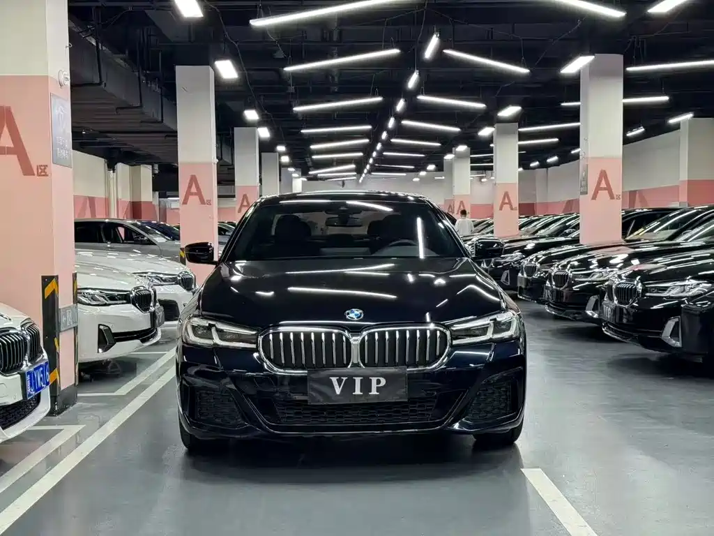 BMW 5 Series — фото 2