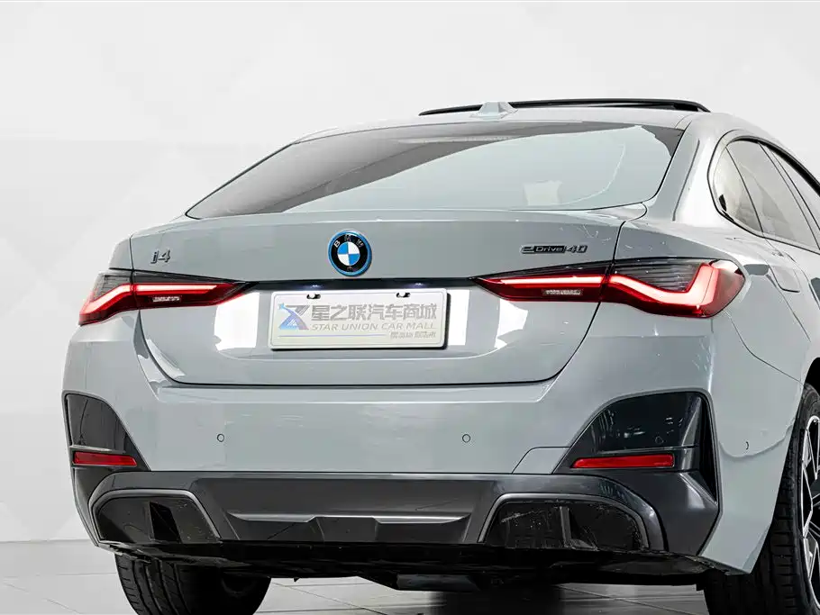 BMW i4 — фото 7