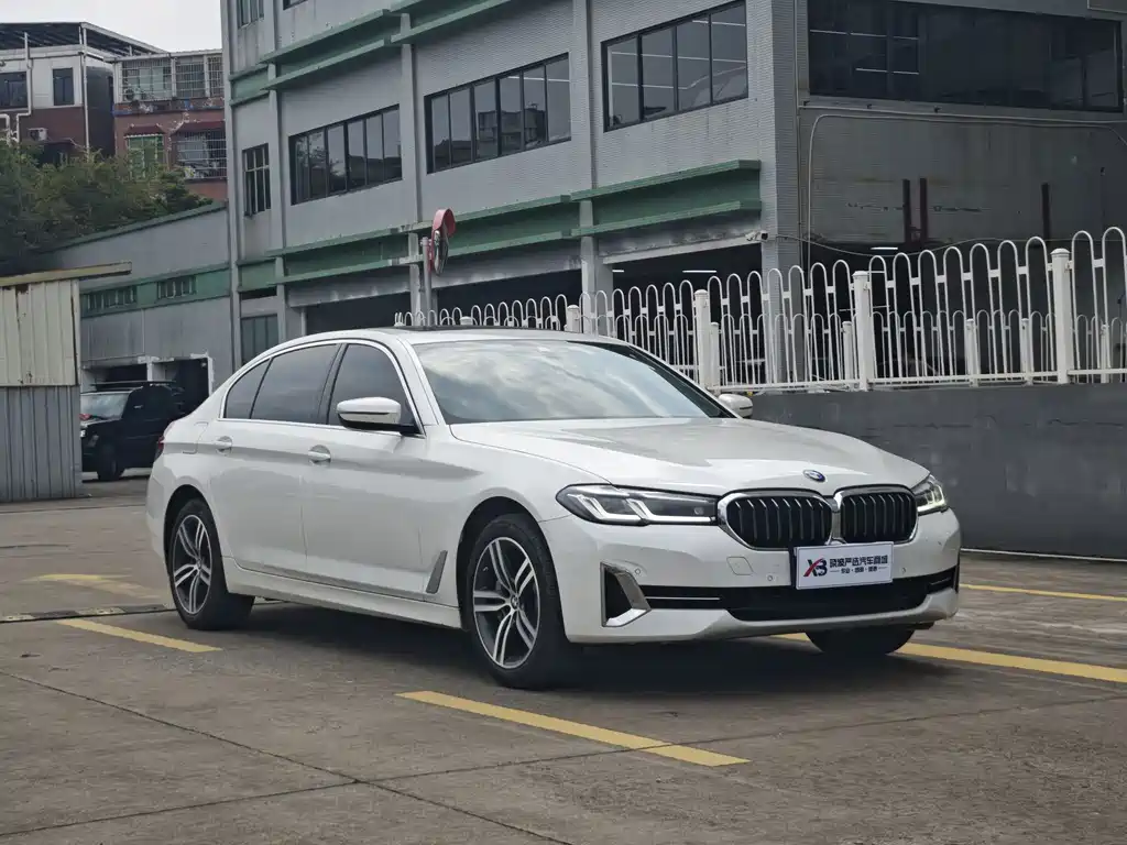 BMW 5 Series — фото 3