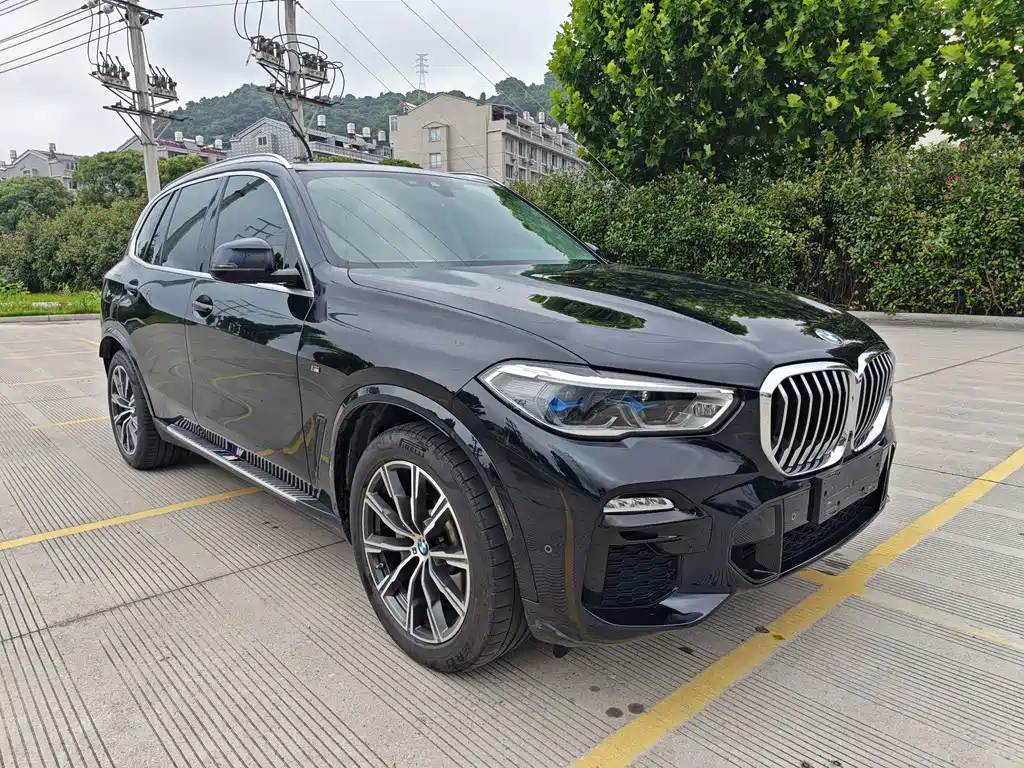 BMW X5 (Import) — фото 3