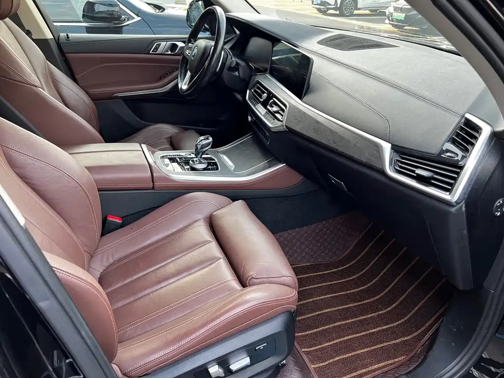 BMW X5 (Import) — фото 6