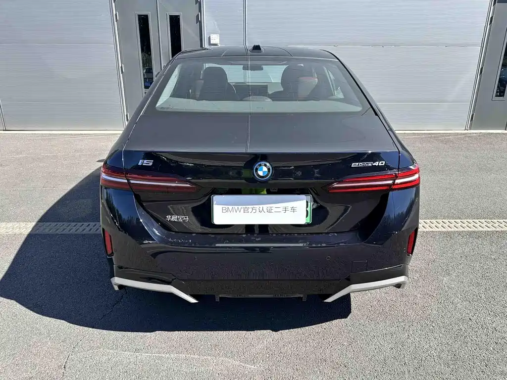 BMW i5 — фото 3
