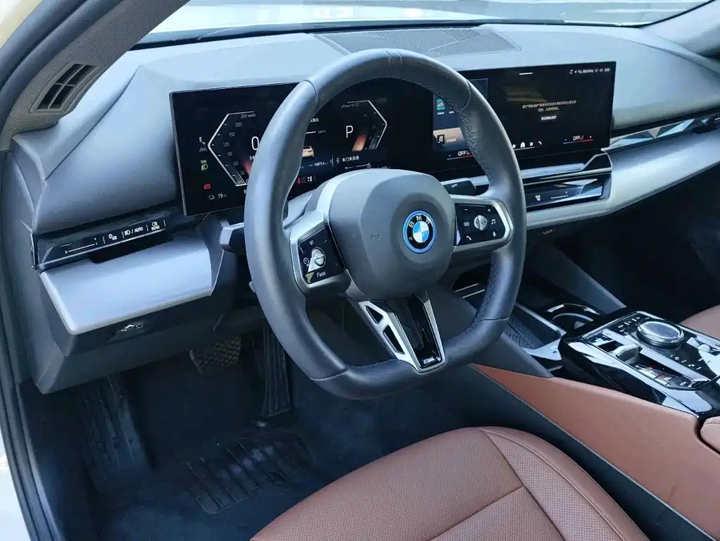 BMW i5 — фото 7