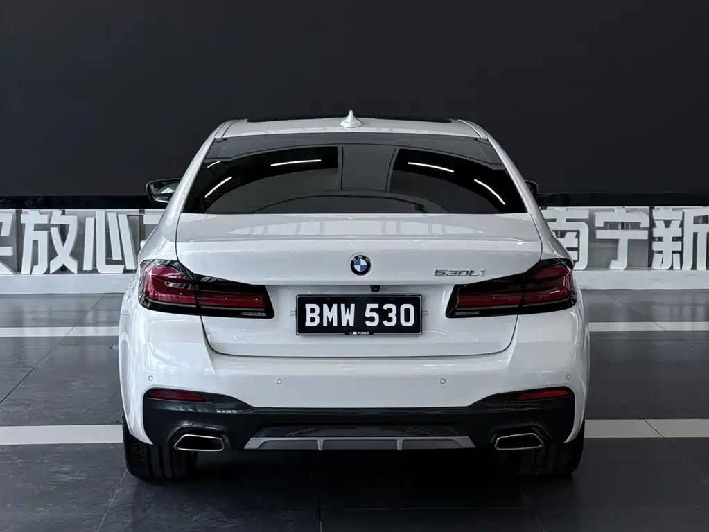 BMW 5 Series — фото 5