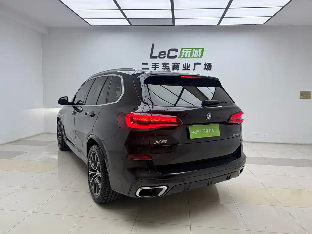 BMW X5 (Import) — фото 5