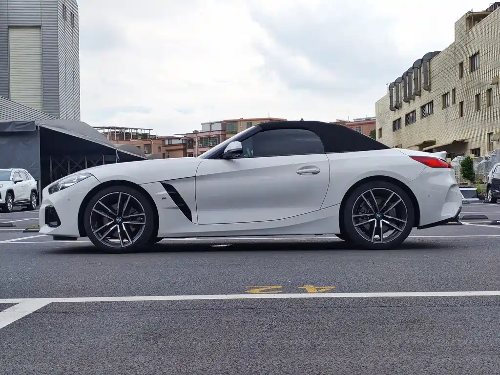 BMW Z4 — фото 10