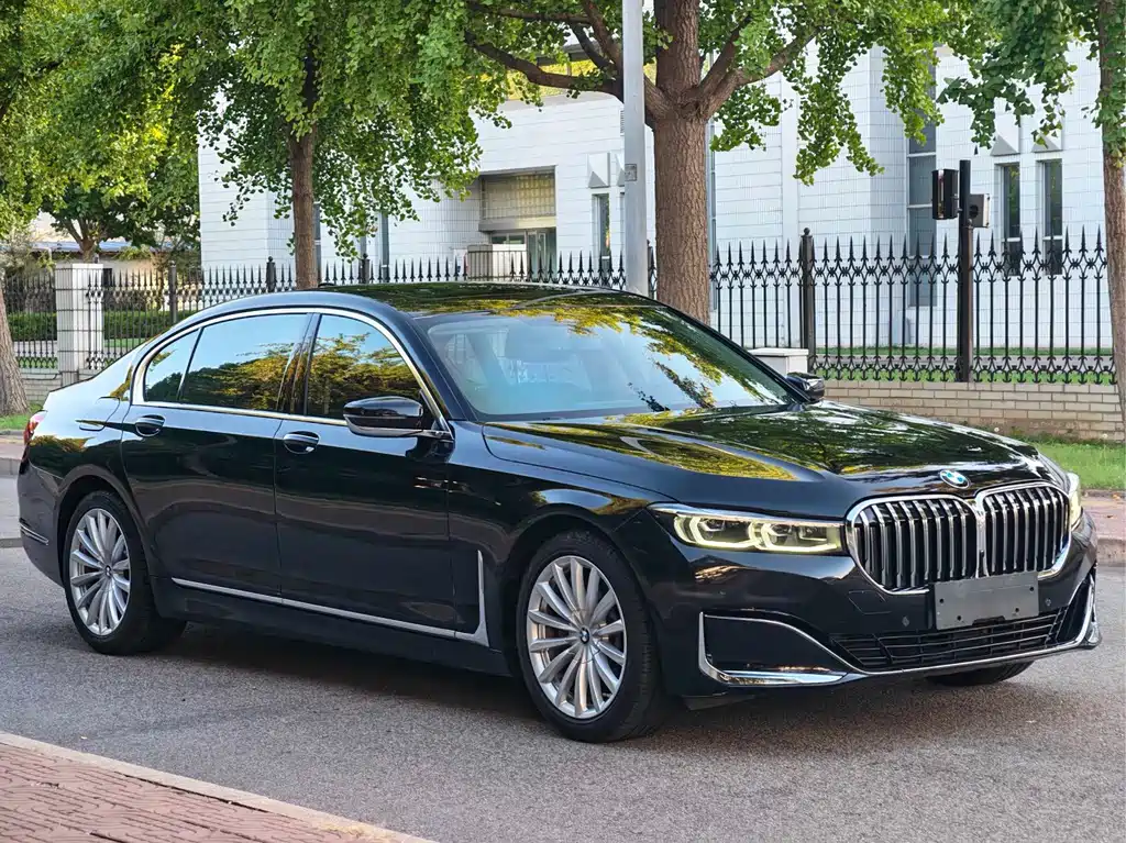 BMW 7 Series — фото 4