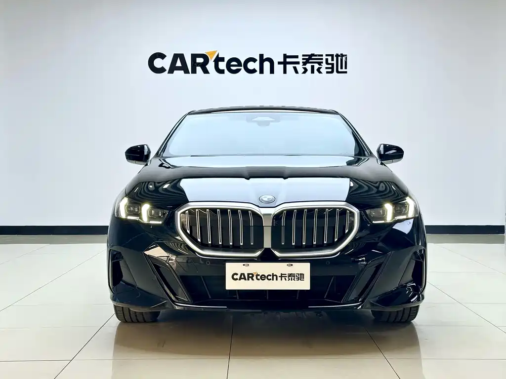 BMW 5 Series — фото 2