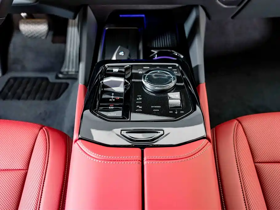 BMW 5 Series — фото 14