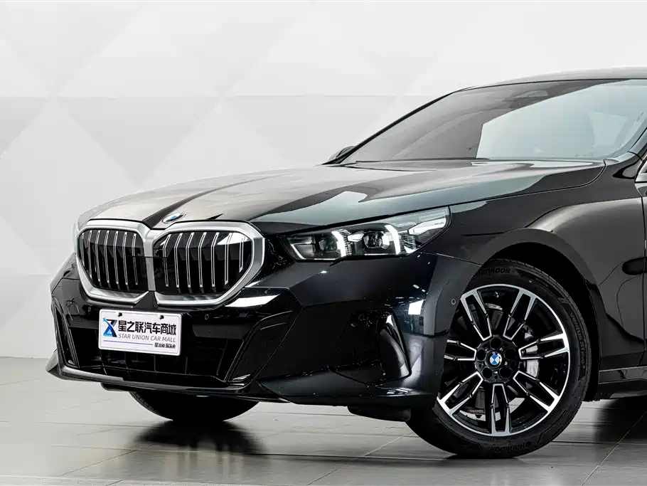 BMW 5 Series — фото 3
