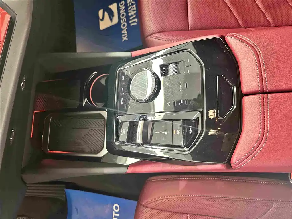 BMW 5 Series — фото 11