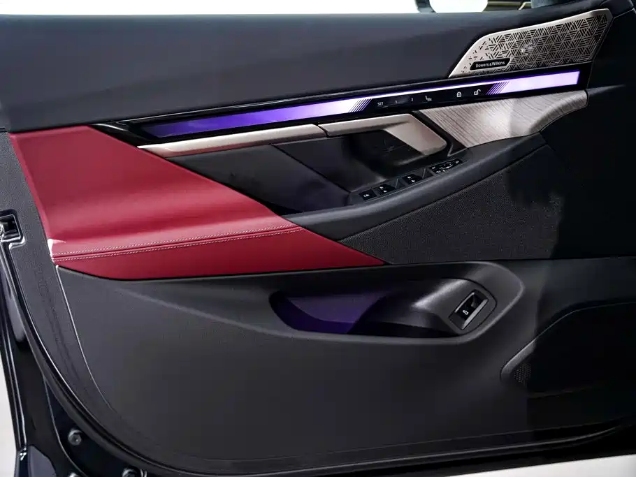 BMW 5 Series — фото 16