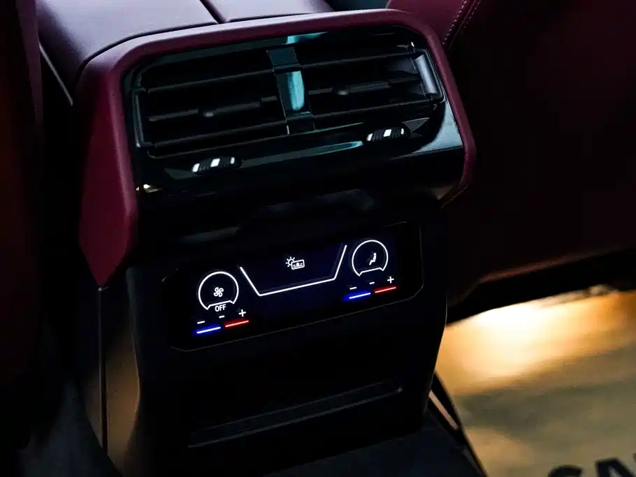 BMW 5 Series — фото 21