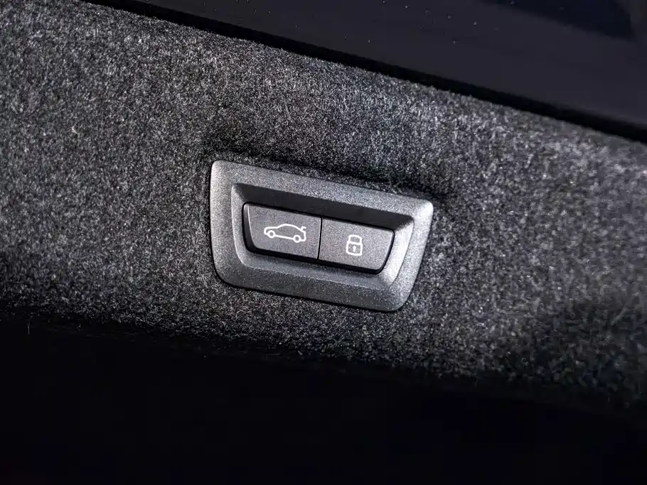 BMW 5 Series — фото 30