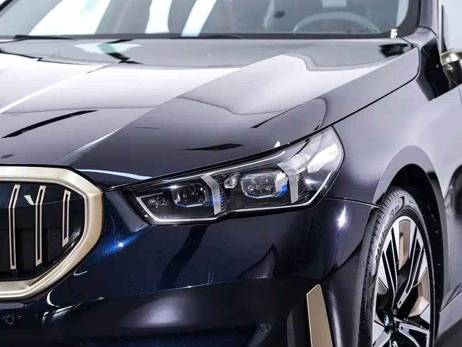 BMW 5 Series — фото 10
