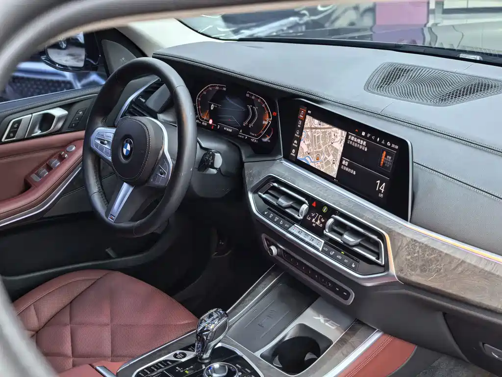 BMW X5 — фото 23