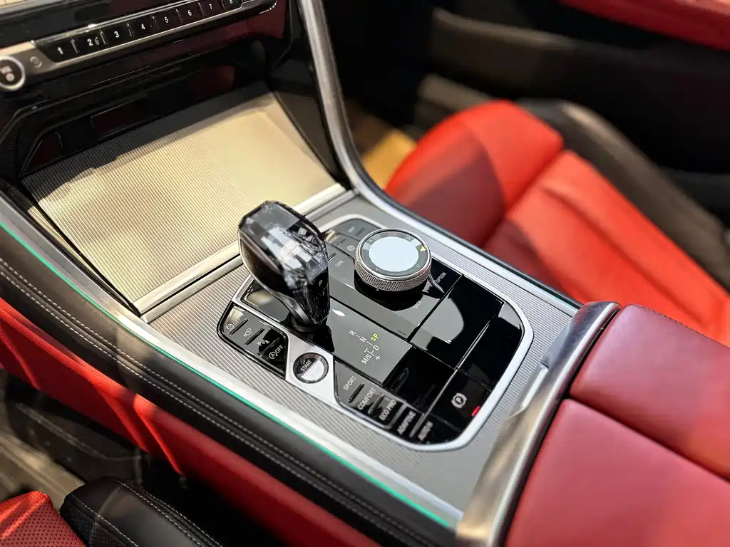 BMW 8 Series — фото 10