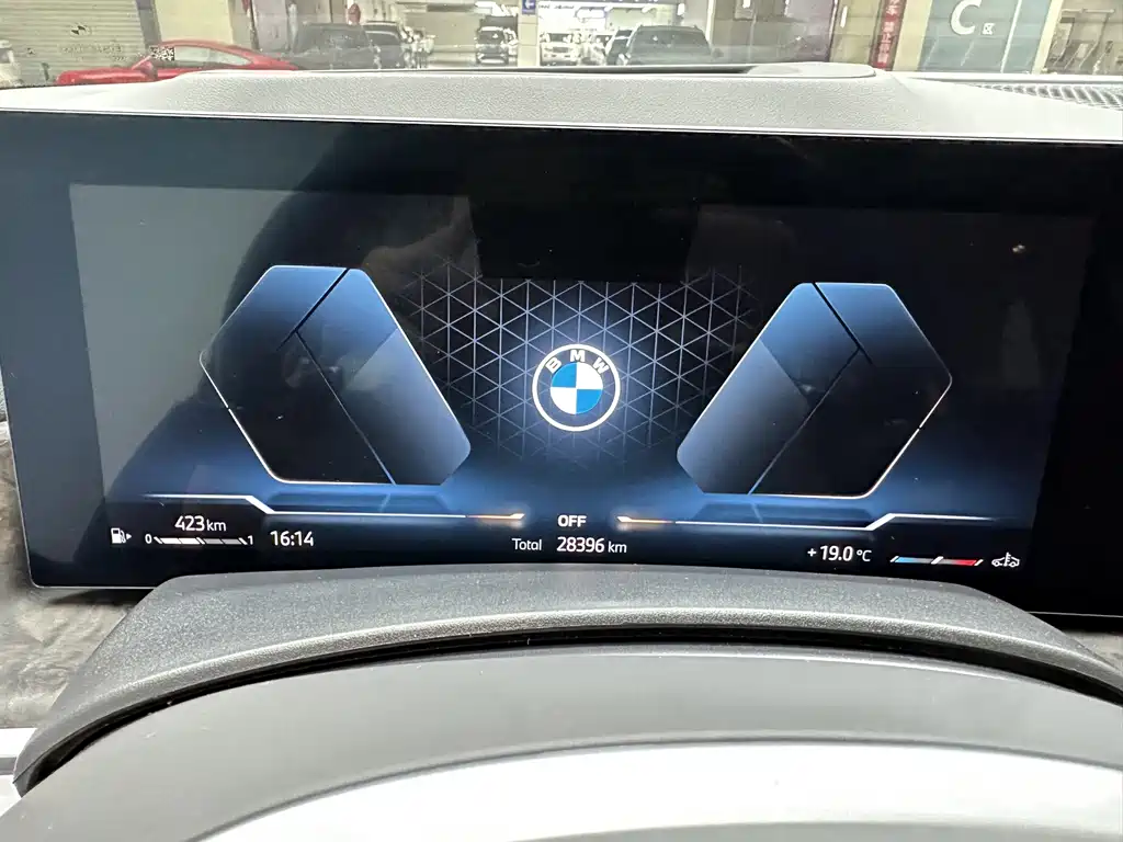 BMW X5 — фото 17