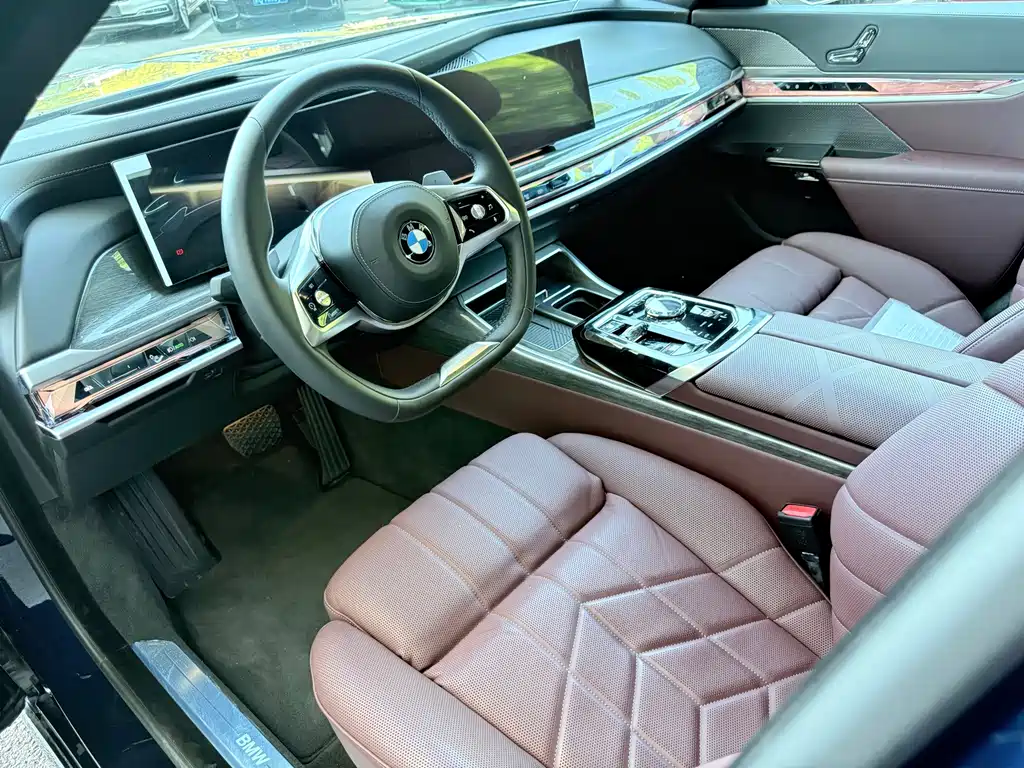 BMW 7 Series — фото 4