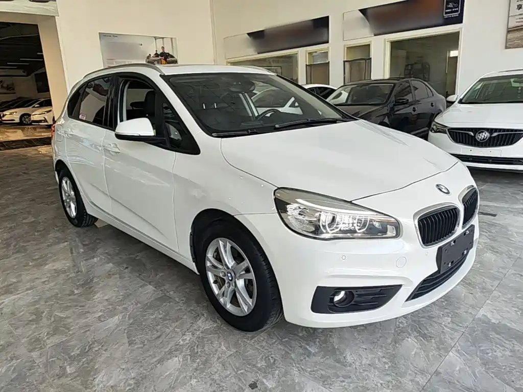 BMW 2 Series Active Tourer — фото 4