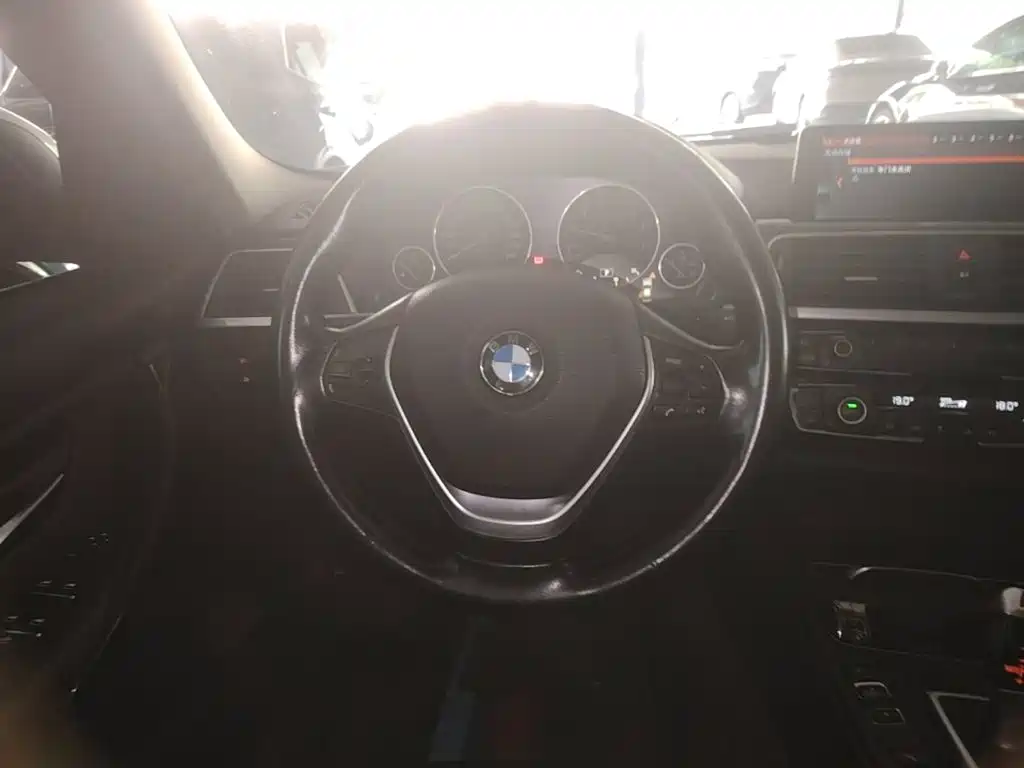 BMW 3 Series — фото 11