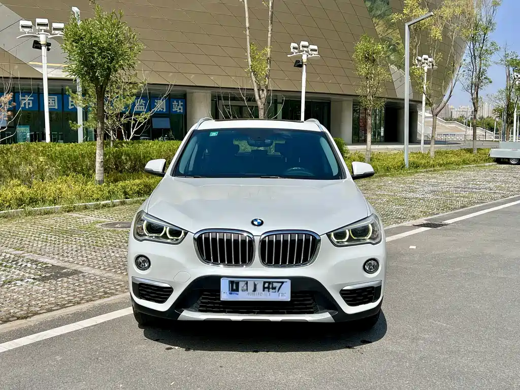 BMW X1 — фото 2