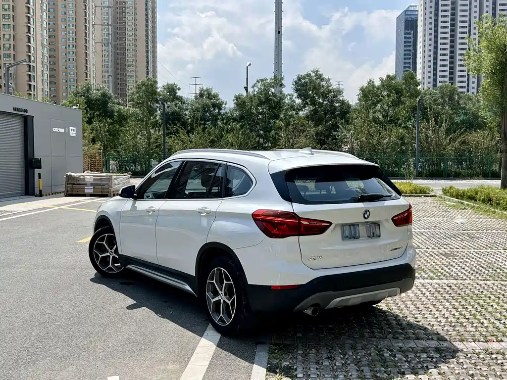 BMW X1 — фото 4