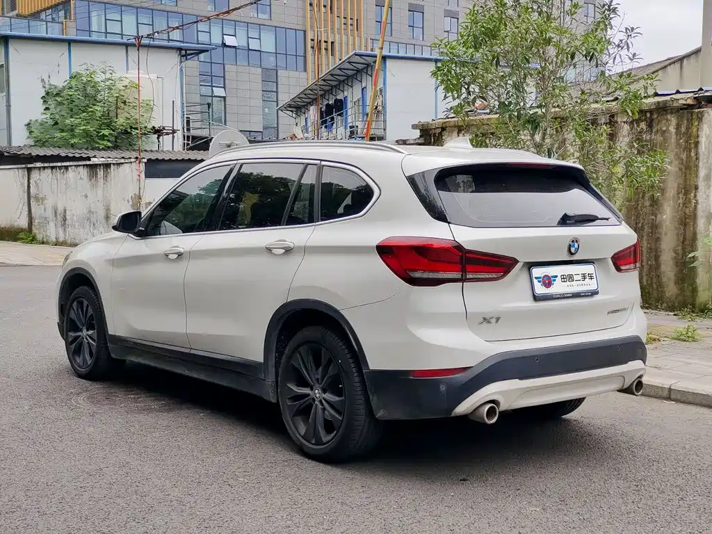 BMW X1 — фото 4