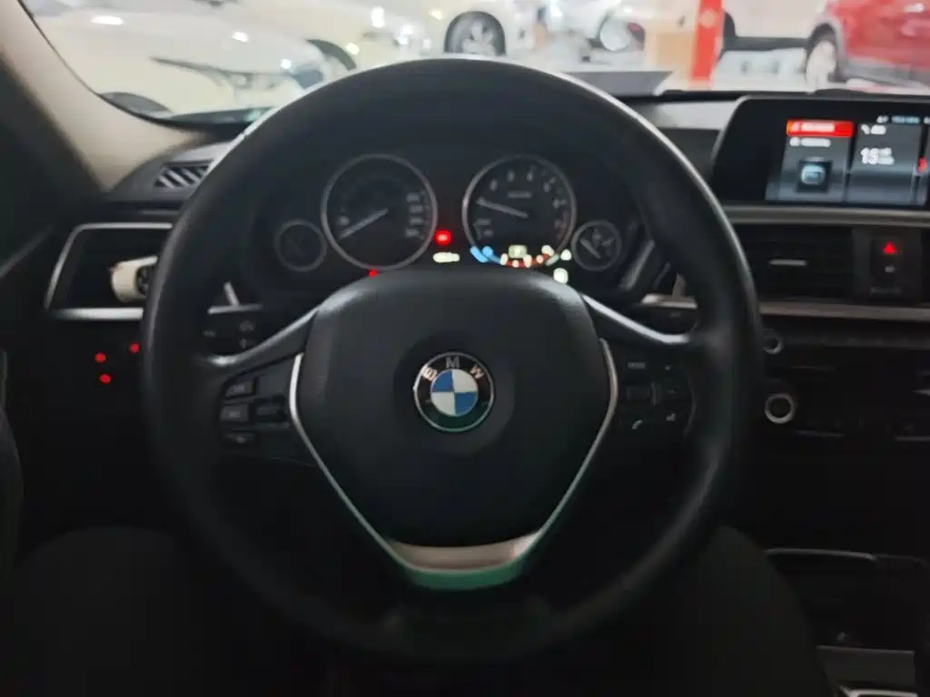 BMW 3 Series — фото 11
