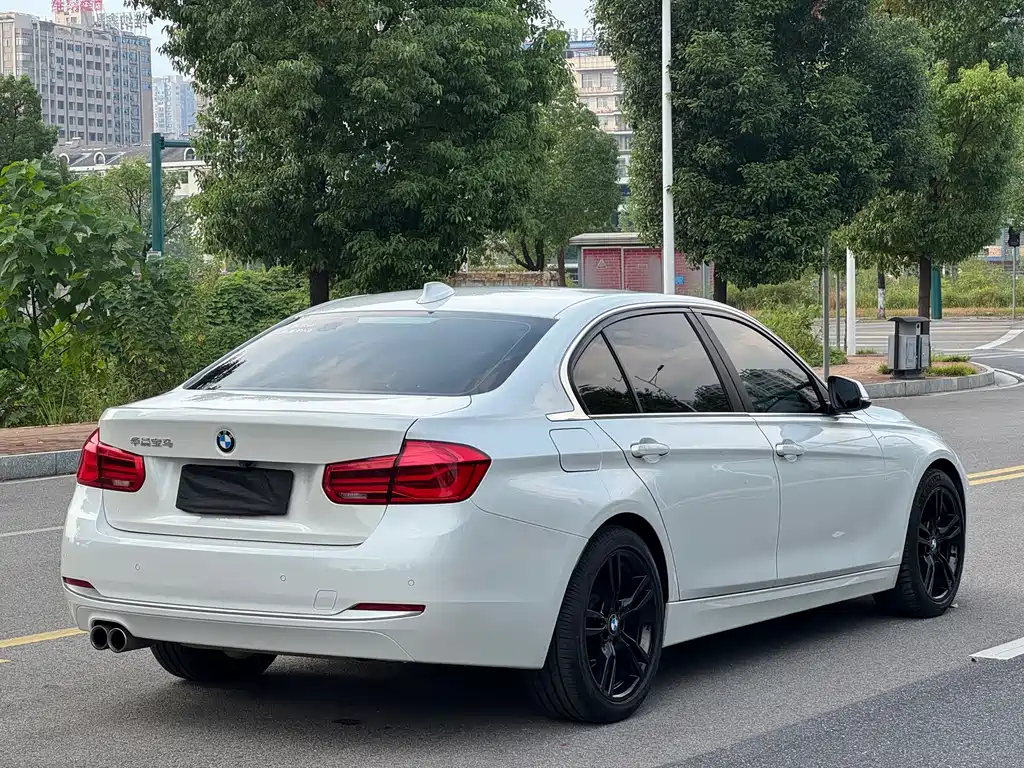 BMW 3 Series — фото 6