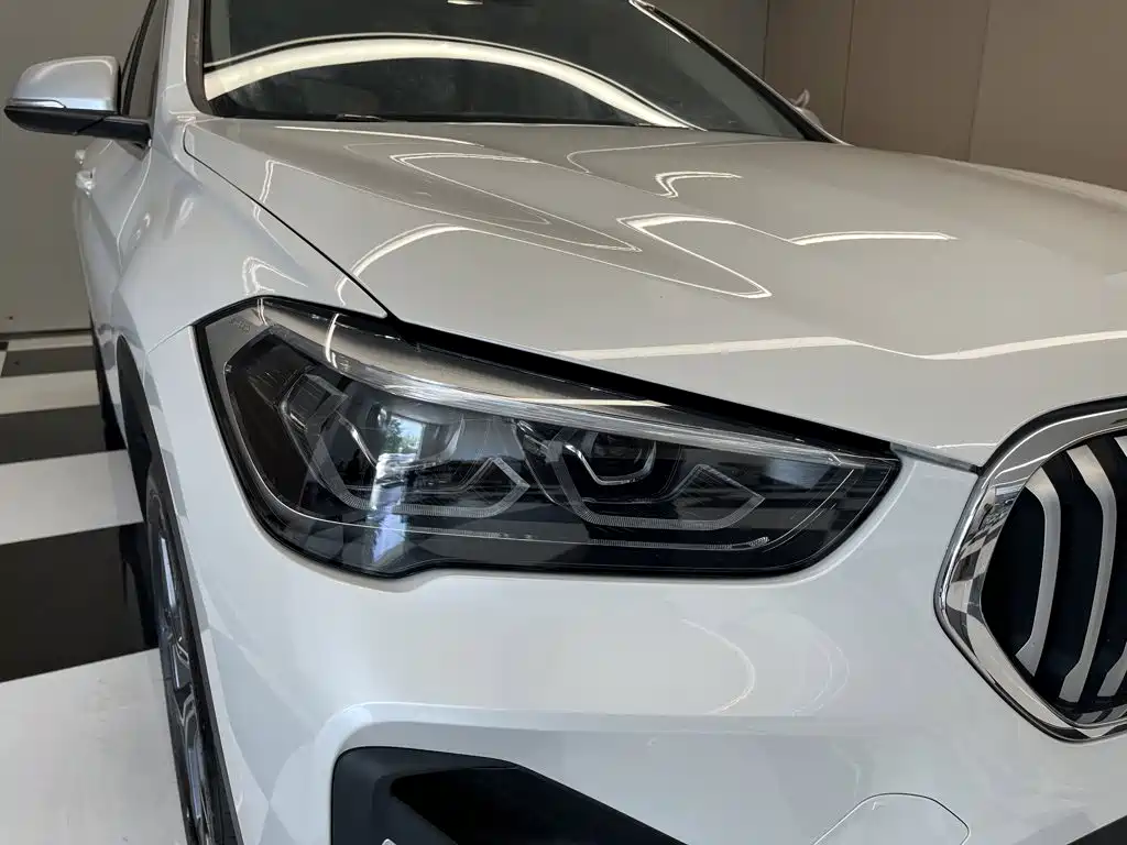 BMW X1 — фото 9