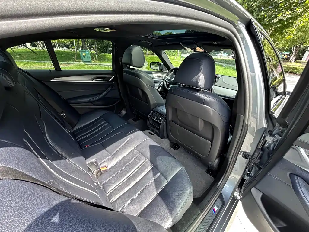 BMW 5 Series (Import) — фото 14