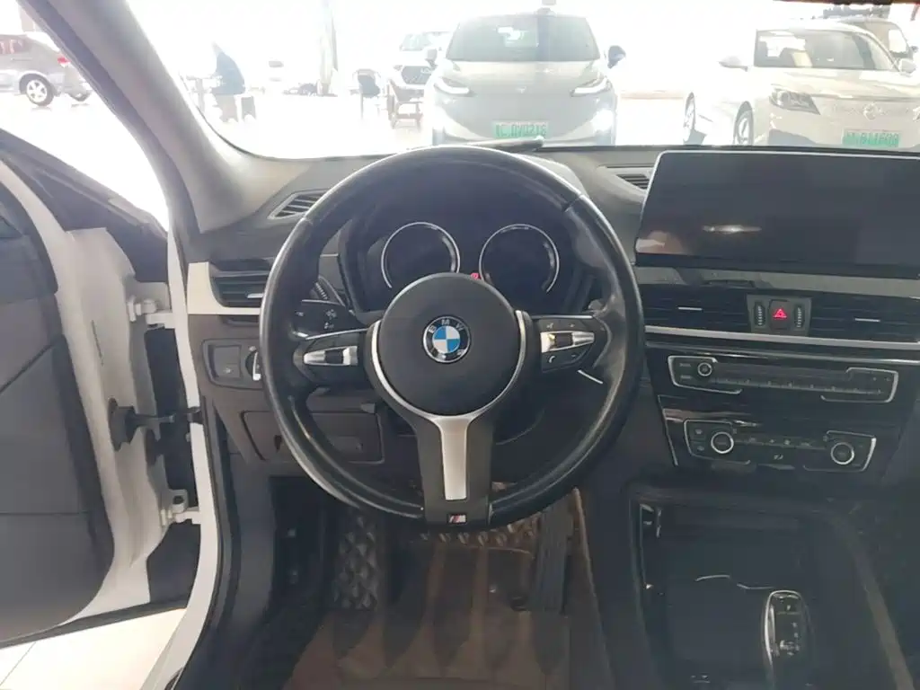 BMW X2 — фото 11