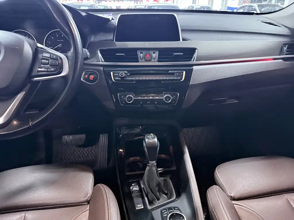 BMW X1 — фото 14