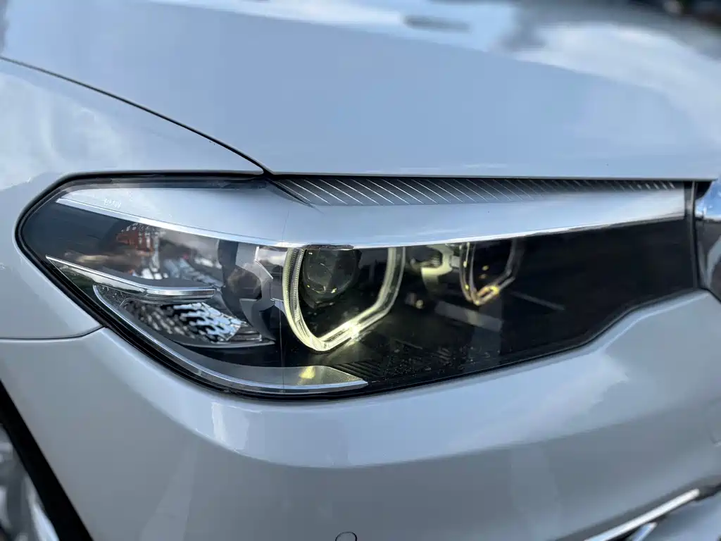 BMW 5 Series — фото 10