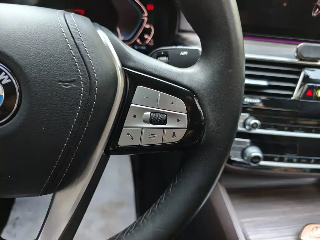 BMW 5 Series New Energy — фото 33