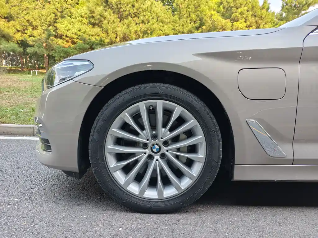 BMW 5 Series New Energy — фото 5