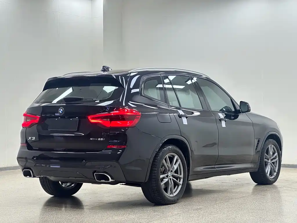 BMW X3 — фото 9