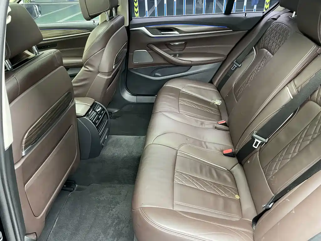 BMW 5 Series New Energy — фото 11